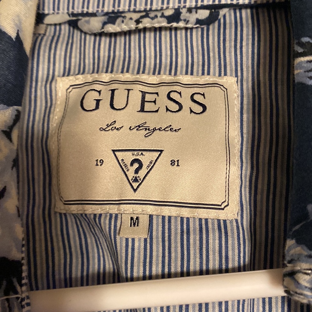 Guess blouse - Picture 2 of 4